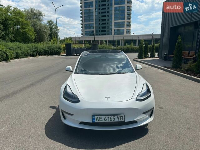 Белый Тесла Модель 3, объемом двигателя 0 л и пробегом 60 тыс. км за 22000 $, фото 5 на Automoto.ua