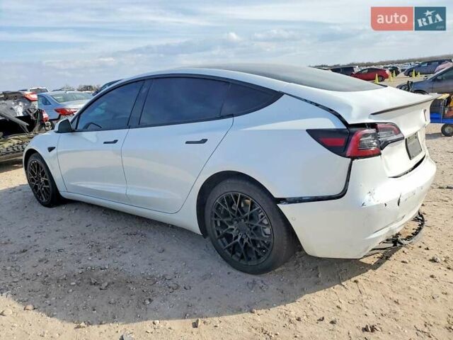 Белый Тесла Модель 3, объемом двигателя 0 л и пробегом 61 тыс. км за 7000 $, фото 1 на Automoto.ua