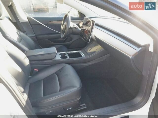 Белый Тесла Модель 3, объемом двигателя 0 л и пробегом 94 тыс. км за 21800 $, фото 57 на Automoto.ua