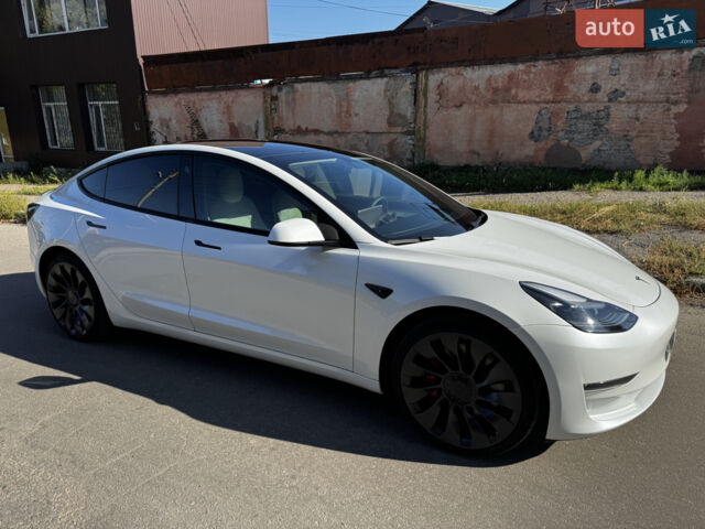 Білий Тесла Модель 3, об'ємом двигуна 0 л та пробігом 12 тис. км за 27000 $, фото 6 на Automoto.ua