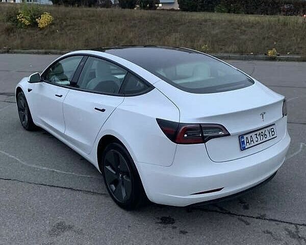 Білий Тесла Модель 3, об'ємом двигуна 0 л та пробігом 149 тис. км за 15200 $, фото 5 на Automoto.ua