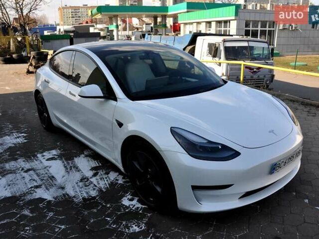 Белый Тесла Модель 3, объемом двигателя 0 л и пробегом 104 тыс. км за 20500 $, фото 2 на Automoto.ua