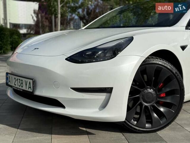 Белый Тесла Модель 3, объемом двигателя 0 л и пробегом 65 тыс. км за 29999 $, фото 14 на Automoto.ua