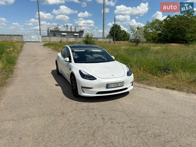 Белый Тесла Модель 3, объемом двигателя 0 л и пробегом 87 тыс. км за 23500 $, фото 4 на Automoto.ua