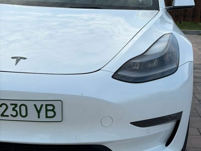 Белый Тесла Модель 3, объемом двигателя 0 л и пробегом 83 тыс. км за 20200 $, фото 34 на Automoto.ua