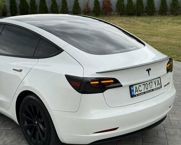 Белый Тесла Модель 3, объемом двигателя 0 л и пробегом 71 тыс. км за 23000 $, фото 5 на Automoto.ua