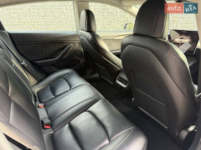 Белый Тесла Модель 3, объемом двигателя 0 л и пробегом 214 тыс. км за 16300 $, фото 9 на Automoto.ua