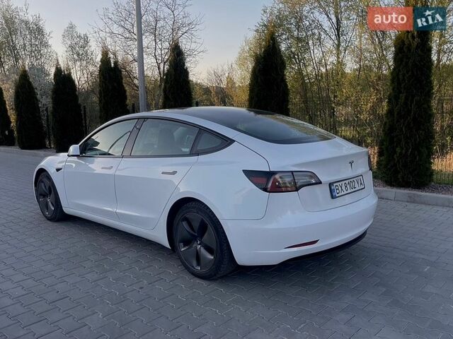 Білий Тесла Модель 3, об'ємом двигуна 0 л та пробігом 84 тис. км за 18100 $, фото 4 на Automoto.ua
