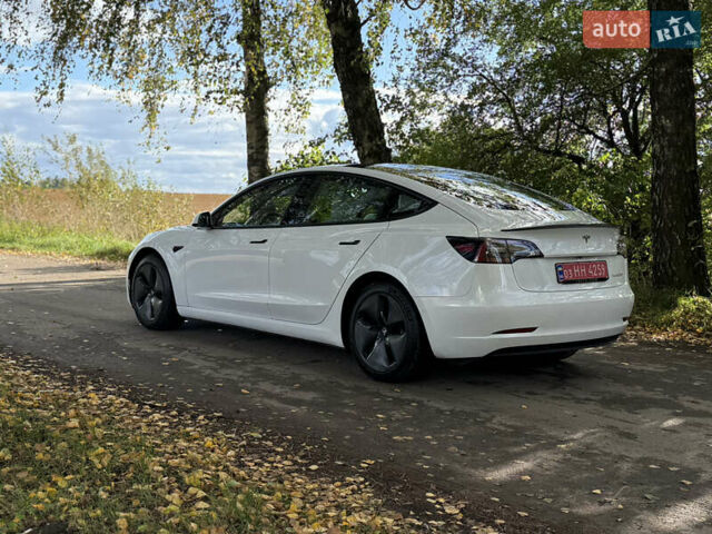 Тесла Модель 3 2022 в Дубно на Automoto.ua Белый Тесла Модель 3, объемом двигателя 0 л и пробегом 57 тыс. км за 22700 $, фото 6 на Automoto.ua