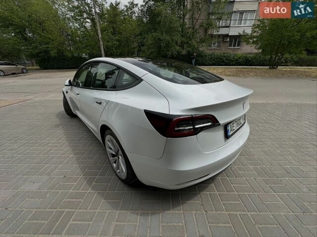 Білий Тесла Модель 3, об'ємом двигуна 0 л та пробігом 41 тис. км за 17200 $, фото 3 на Automoto.ua