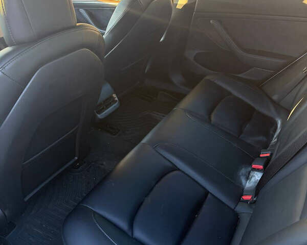 Білий Тесла Модель 3, об'ємом двигуна 0 л та пробігом 97 тис. км за 16700 $, фото 16 на Automoto.ua