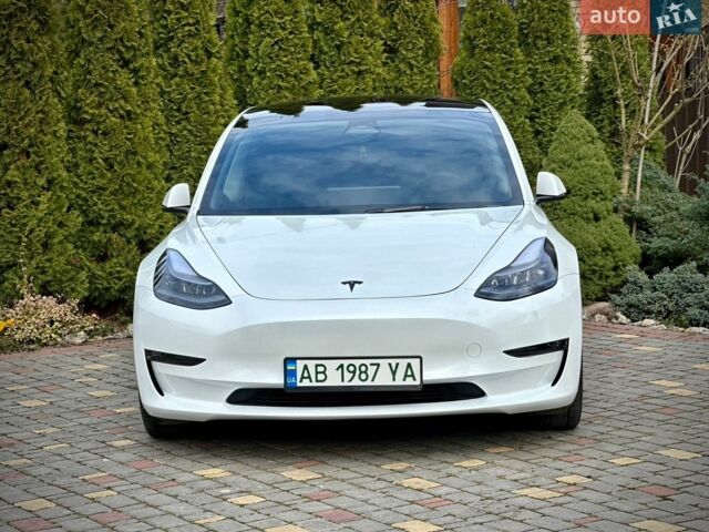 Белый Тесла Модель 3, объемом двигателя 0 л и пробегом 42 тыс. км за 24900 $, фото 2 на Automoto.ua