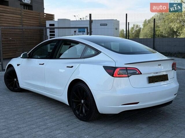 Белый Тесла Модель 3, объемом двигателя 0 л и пробегом 95 тыс. км за 19900 $, фото 14 на Automoto.ua