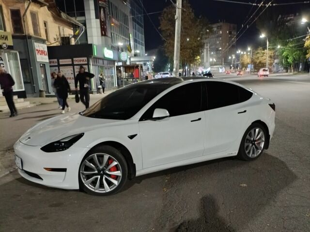 Белый Тесла Модель 3, объемом двигателя 0 л и пробегом 100 тыс. км за 22650 $, фото 6 на Automoto.ua