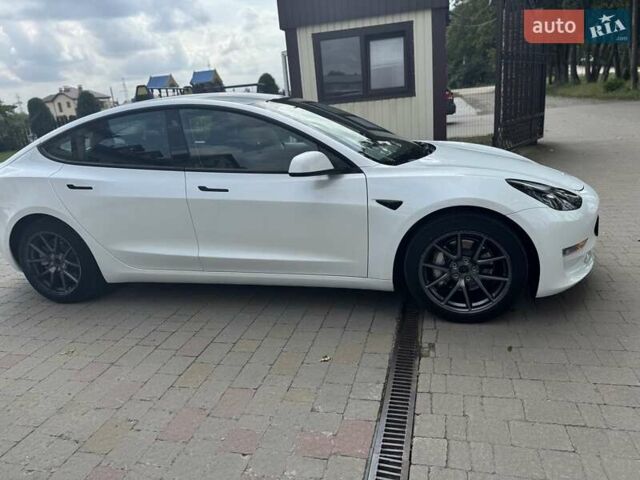 Белый Тесла Модель 3, объемом двигателя 0 л и пробегом 39 тыс. км за 21200 $, фото 11 на Automoto.ua