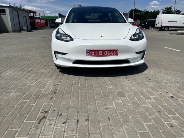 Белый Тесла Модель 3, объемом двигателя 0 л и пробегом 233 тыс. км за 15200 $, фото 3 на Automoto.ua