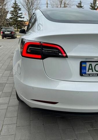 Белый Тесла Модель 3, объемом двигателя 0 л и пробегом 130 тыс. км за 18499 $, фото 20 на Automoto.ua