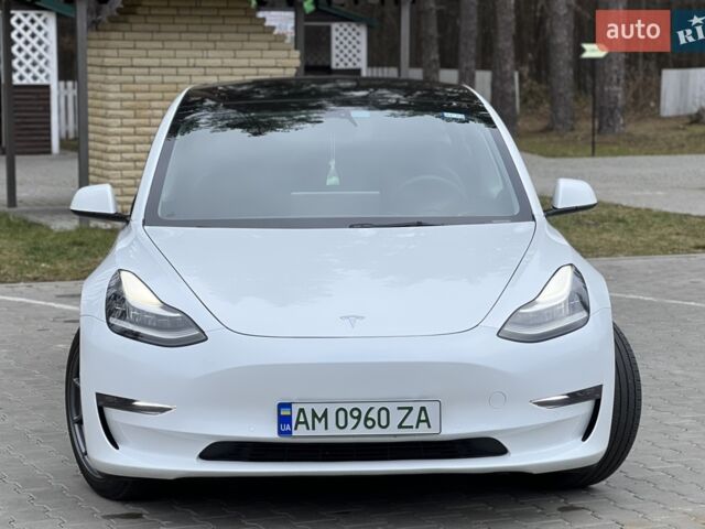 Белый Тесла Модель 3, объемом двигателя 0 л и пробегом 40 тыс. км за 22999 $, фото 1 на Automoto.ua