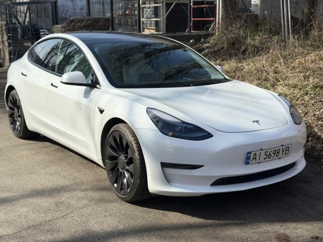 Білий Тесла Модель 3, об'ємом двигуна 0 л та пробігом 72 тис. км за 23499 $, фото 4 на Automoto.ua