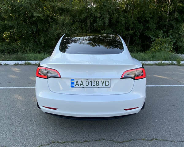 Белый Тесла Модель 3, объемом двигателя 0 л и пробегом 40 тыс. км за 21000 $, фото 7 на Automoto.ua