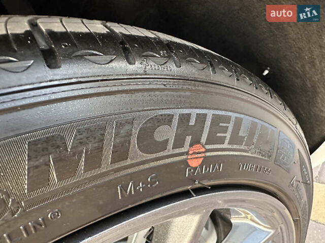 Белый Тесла Модель 3, объемом двигателя 0 л и пробегом 1 тыс. км за 37999 $, фото 76 на Automoto.ua