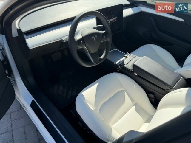 Білий Тесла Модель 3, об'ємом двигуна 0 л та пробігом 121 тис. км за 20500 $, фото 14 на Automoto.ua
