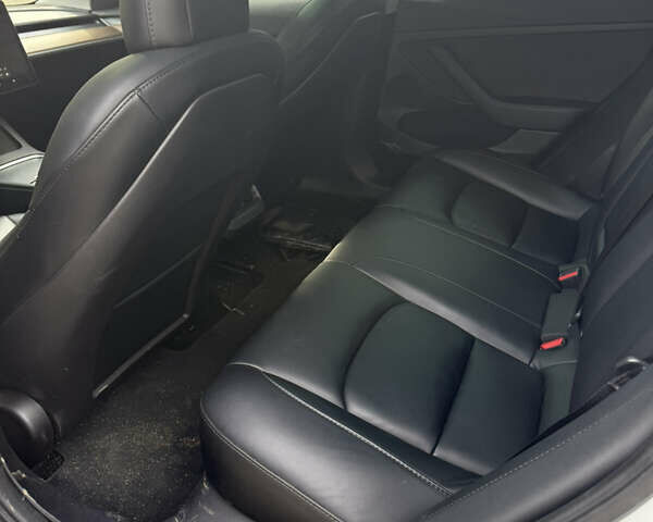 Белый Тесла Модель 3, объемом двигателя 0 л и пробегом 112 тыс. км за 21500 $, фото 17 на Automoto.ua