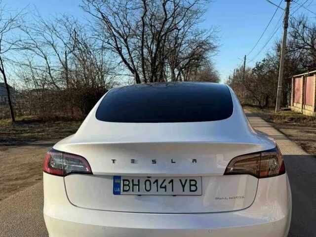 Белый Тесла Модель 3, объемом двигателя 0 л и пробегом 121 тыс. км за 18500 $, фото 18 на Automoto.ua