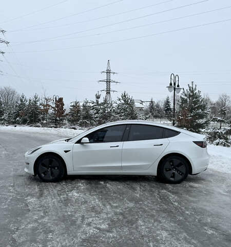 Білий Тесла Модель 3, об'ємом двигуна 0 л та пробігом 70 тис. км за 19000 $, фото 2 на Automoto.ua
