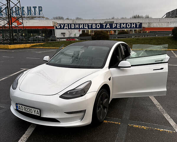 Білий Тесла Модель 3, об'ємом двигуна 0 л та пробігом 115 тис. км за 20900 $, фото 3 на Automoto.ua