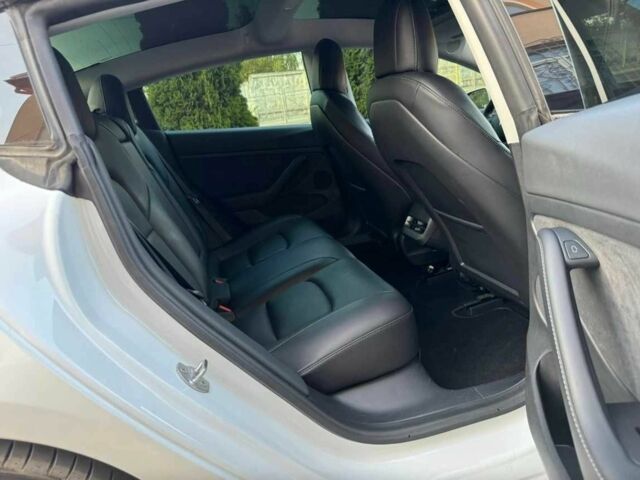 Білий Тесла Модель 3, об'ємом двигуна 0 л та пробігом 79 тис. км за 14500 $, фото 7 на Automoto.ua