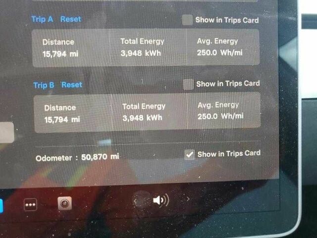Белый Тесла Модель 3, объемом двигателя 0 л и пробегом 80 тыс. км за 13900 $, фото 10 на Automoto.ua