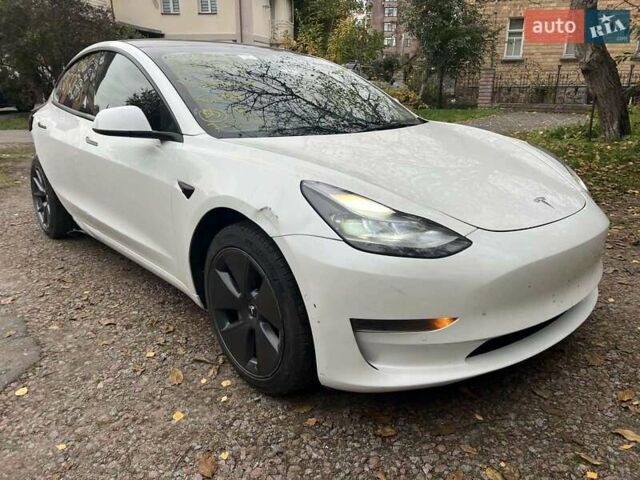 Тесла Модель 3 2022 в Киеве на Automoto.ua Белый Тесла Модель 3, объемом двигателя 0 л и пробегом 64 тыс. км за 14700 $, фото 29 на Automoto.ua