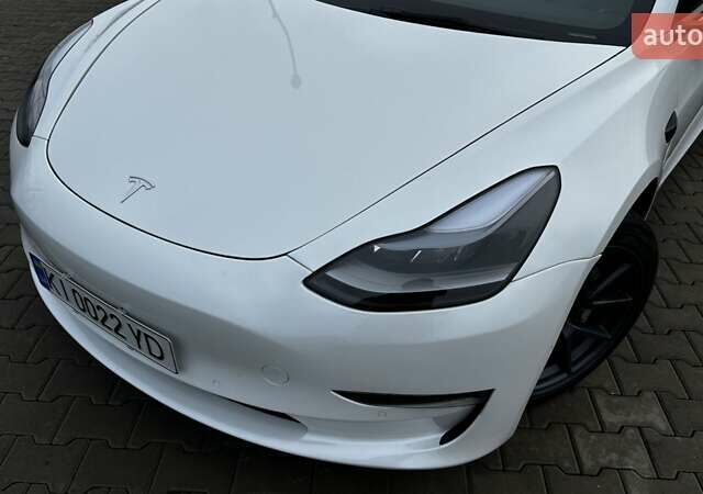Белый Тесла Модель 3, объемом двигателя 0 л и пробегом 48 тыс. км за 22000 $, фото 8 на Automoto.ua