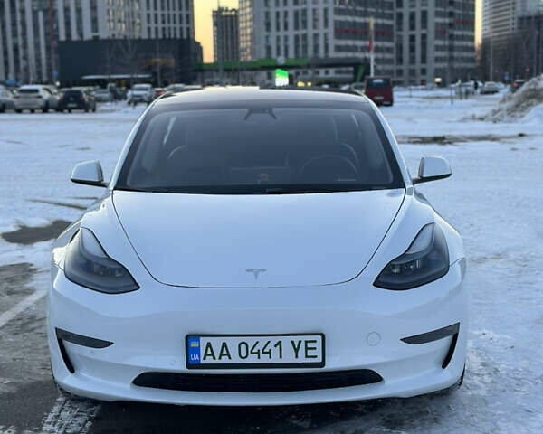 Білий Тесла Модель 3, об'ємом двигуна 0 л та пробігом 95 тис. км за 17500 $, фото 3 на Automoto.ua