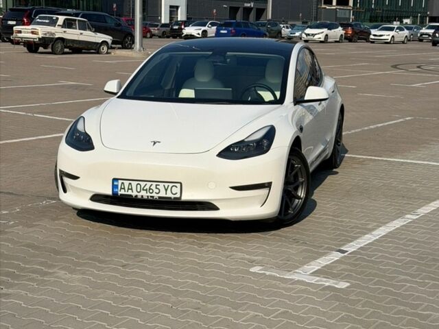 Белый Тесла Модель 3, объемом двигателя 0 л и пробегом 35 тыс. км за 26500 $, фото 17 на Automoto.ua