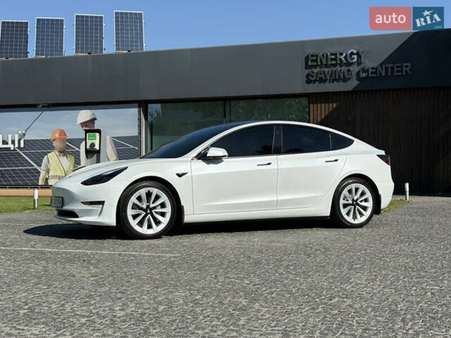 Белый Тесла Модель 3, объемом двигателя 0 л и пробегом 13 тыс. км за 23500 $, фото 5 на Automoto.ua