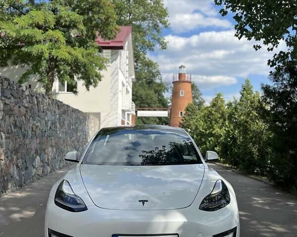 Білий Тесла Модель 3, об'ємом двигуна 0 л та пробігом 23 тис. км за 21500 $, фото 6 на Automoto.ua