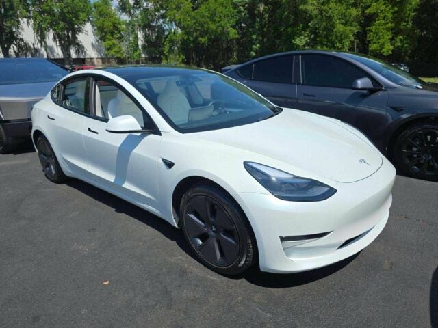 Белый Тесла Модель 3, объемом двигателя 0 л и пробегом 58 тыс. км за 16600 $, фото 1 на Automoto.ua