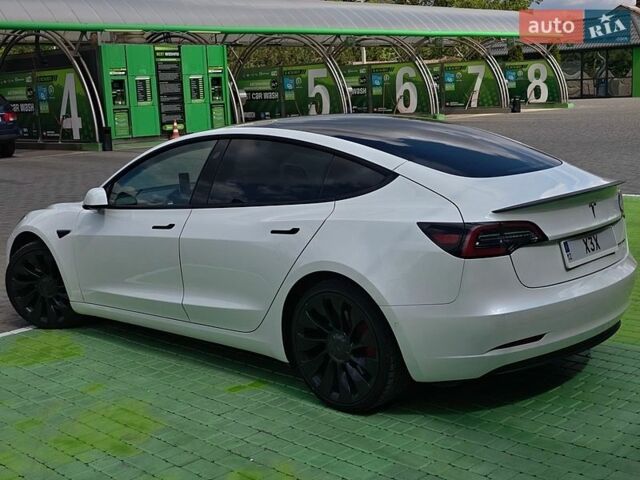 Белый Тесла Модель 3, объемом двигателя 0 л и пробегом 120 тыс. км за 21200 $, фото 32 на Automoto.ua