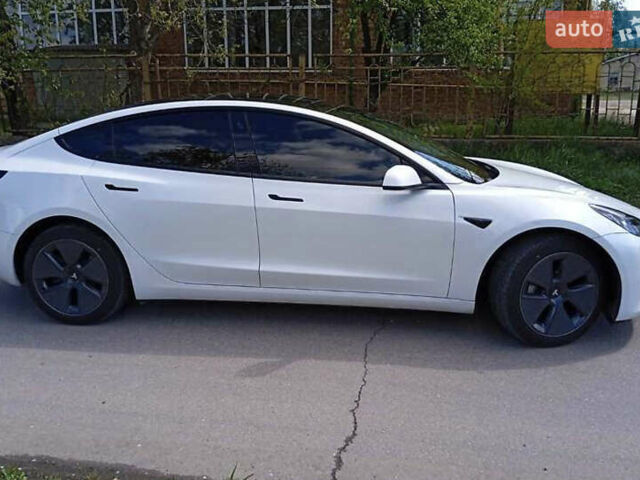 Белый Тесла Модель 3, объемом двигателя 0 л и пробегом 40 тыс. км за 22500 $, фото 6 на Automoto.ua