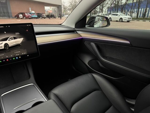 Белый Тесла Модель 3, объемом двигателя 0 л и пробегом 31 тыс. км за 19300 $, фото 16 на Automoto.ua