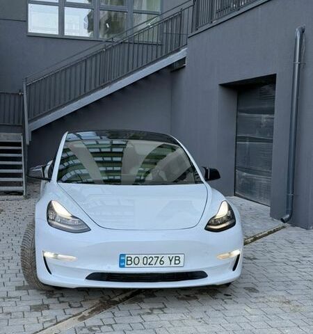 Білий Тесла Модель 3, об'ємом двигуна 0 л та пробігом 149 тис. км за 17200 $, фото 3 на Automoto.ua