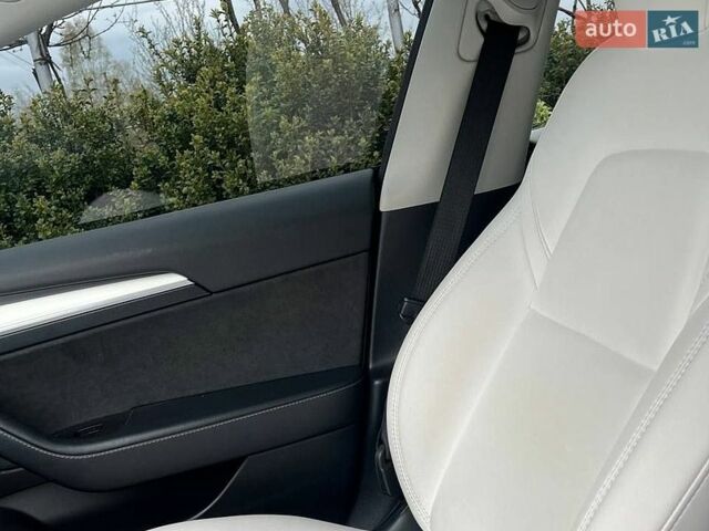 Белый Тесла Модель 3, объемом двигателя 0 л и пробегом 84 тыс. км за 19000 $, фото 7 на Automoto.ua