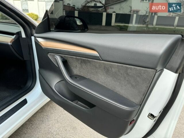 Білий Тесла Модель 3, об'ємом двигуна 0 л та пробігом 13 тис. км за 19999 $, фото 38 на Automoto.ua