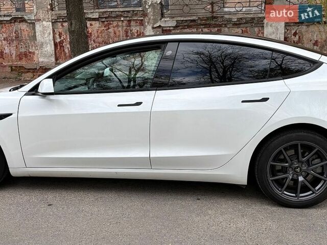 Белый Тесла Модель 3, объемом двигателя 0 л и пробегом 55 тыс. км за 20900 $, фото 5 на Automoto.ua