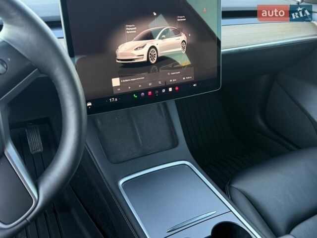 Белый Тесла Модель 3, объемом двигателя 0 л и пробегом 81 тыс. км за 17500 $, фото 24 на Automoto.ua