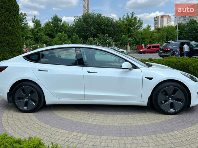 Белый Тесла Модель 3, объемом двигателя 0 л и пробегом 150 тыс. км за 17999 $, фото 7 на Automoto.ua