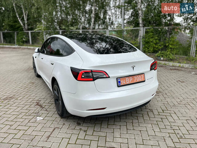 Білий Тесла Модель 3, об'ємом двигуна 0 л та пробігом 76 тис. км за 20500 $, фото 16 на Automoto.ua