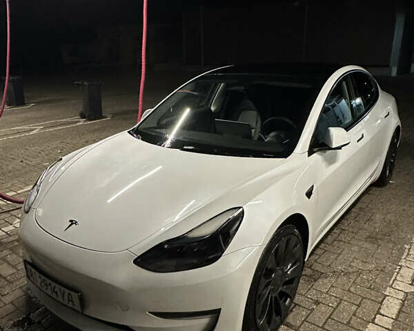 Тесла Модель 3 2022 в Николаеве на Automoto.ua Белый Тесла Модель 3, объемом двигателя 0 л и пробегом 87 тыс. км за 27000 $, фото 1 на Automoto.ua